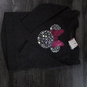 2 Sweatshirts jumping beans